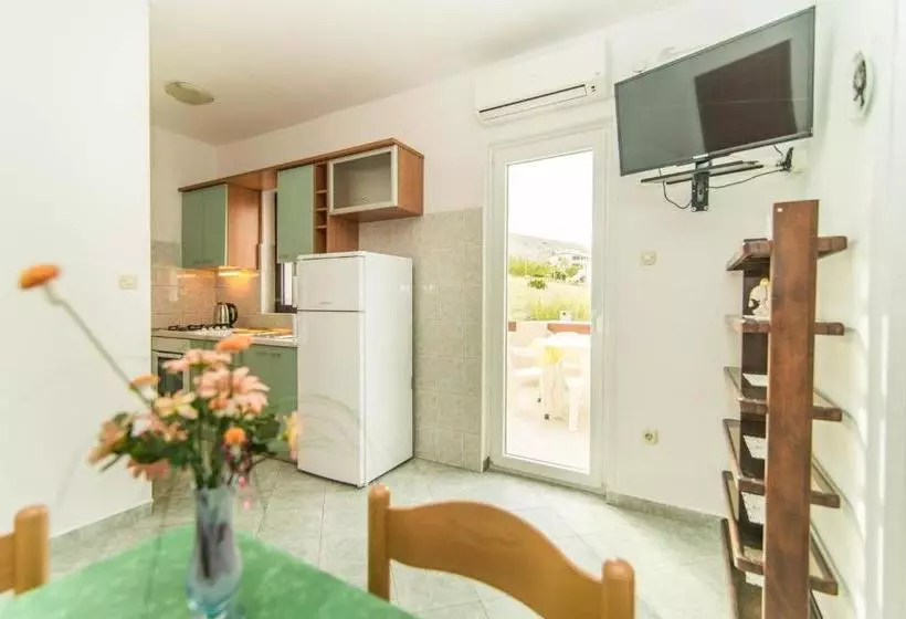 Apartments Valentić 1304