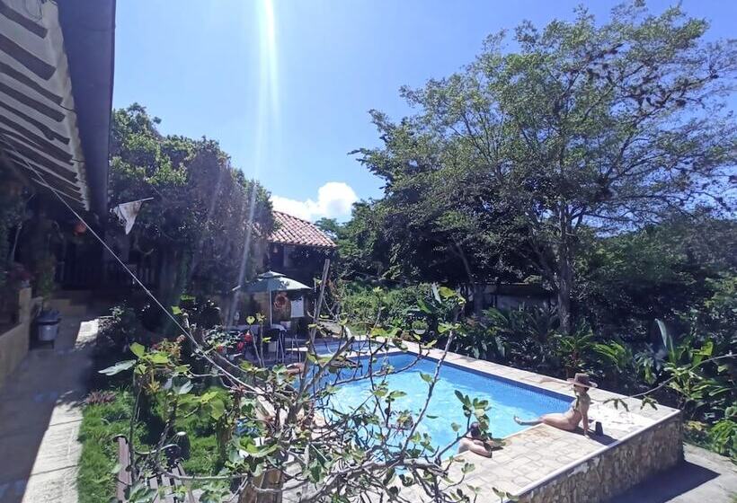 Hostal Santa Mónica