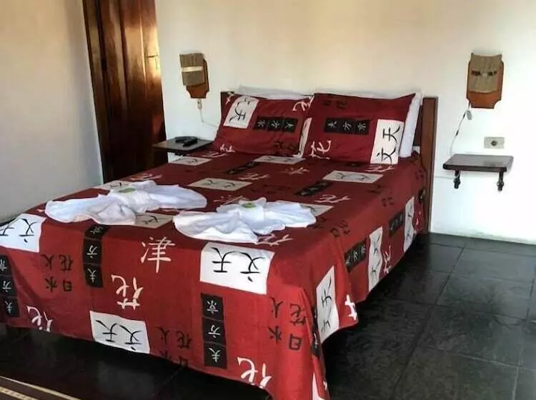 Hotelli Pousada Conde Do Mar