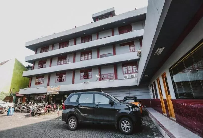 Hotelli Reddoorz Plus Near Rscm Jakarta