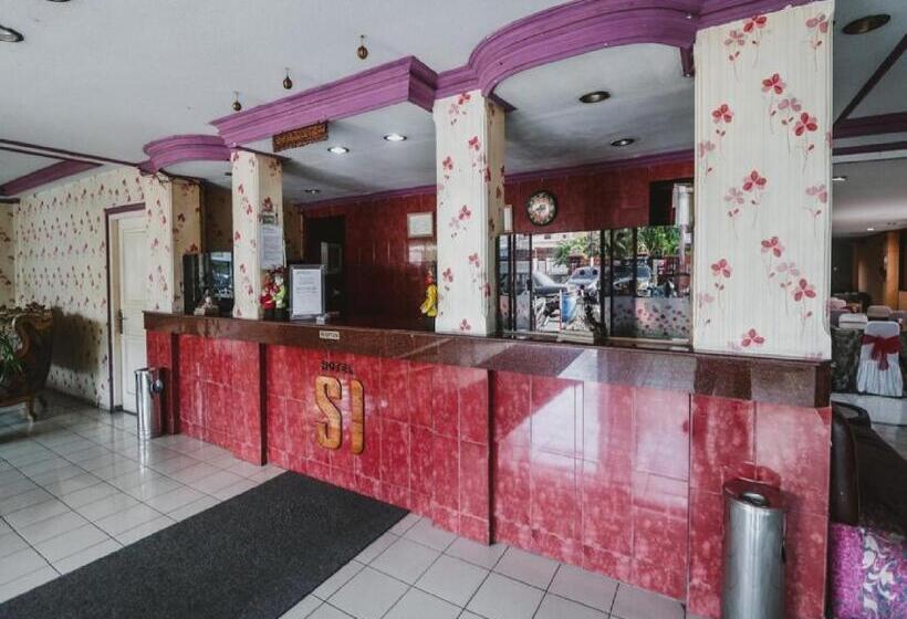 Hotel Reddoorz Plus Near Rscm Jakarta