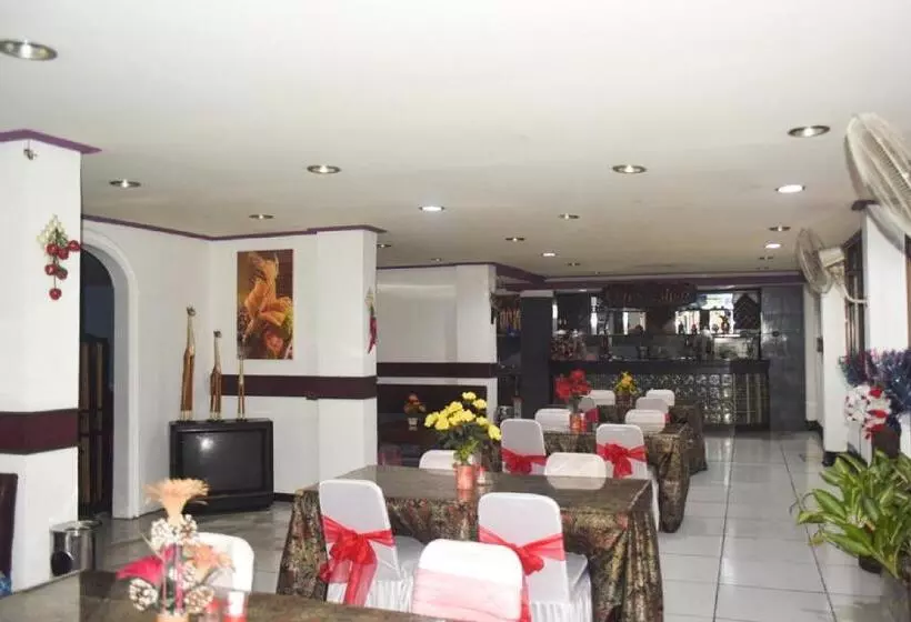 Hotelli Reddoorz Plus Near Rscm Jakarta