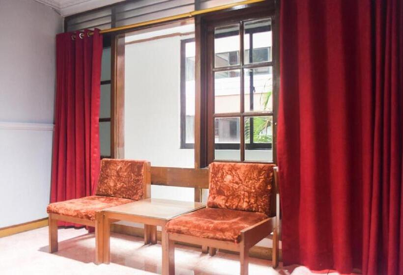 Hotel Reddoorz Plus Near Rscm Jakarta