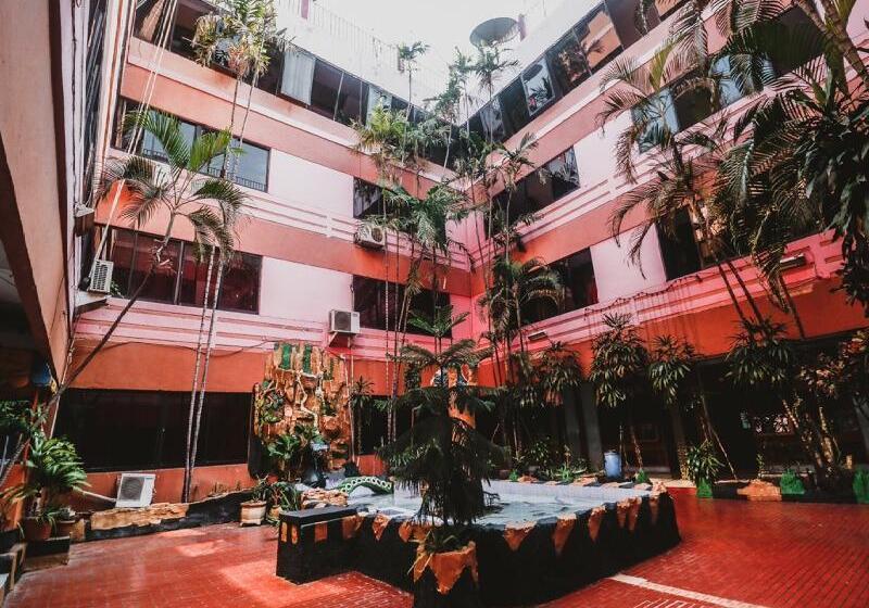 Hotel Reddoorz Plus Near Rscm Jakarta