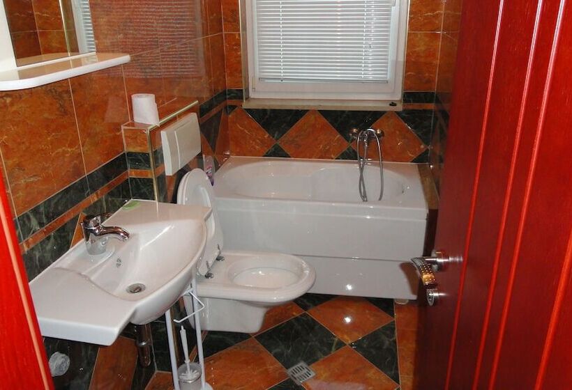 Apartment Pucurica Ii