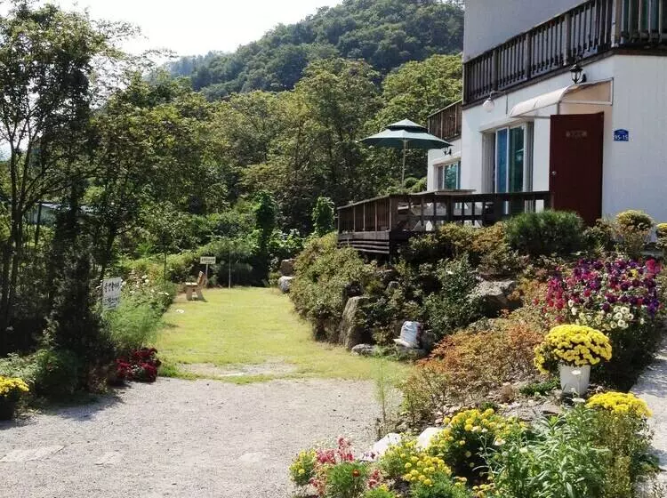 Art Lu Pension