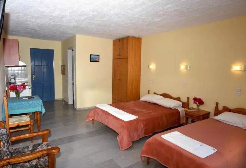 Blue Sky Hotel   Petra   Lesvos   Greece