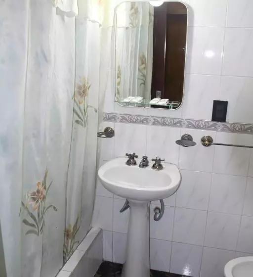 مسافرخانه Hosteria Los Cuartos