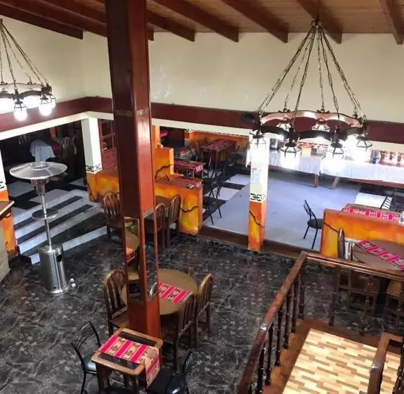 مسافرخانه Hosteria Los Cuartos