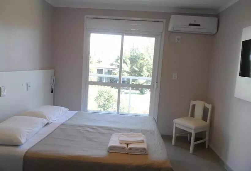 Hotelli Jardim Do Mar