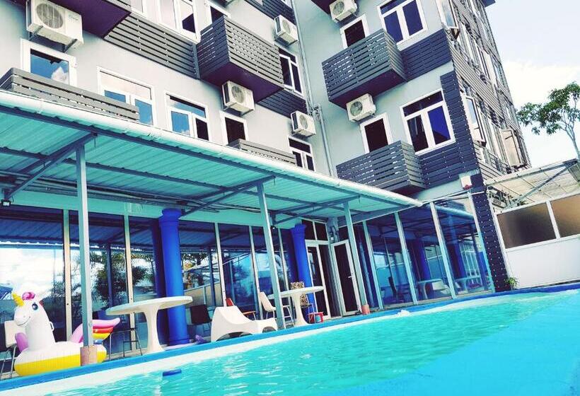 هتل Mountview Tourist Residence