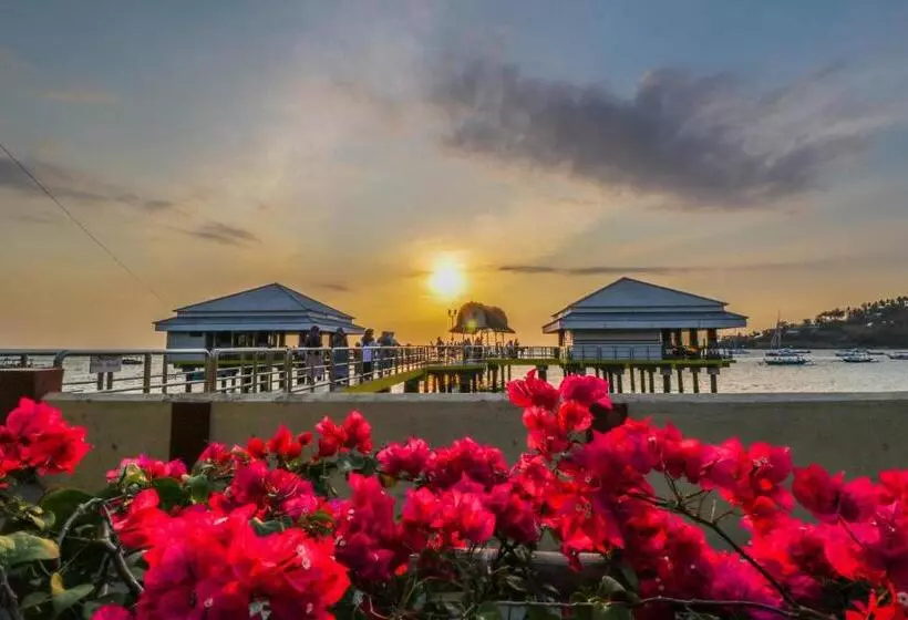 ホテル Senggigi Villas