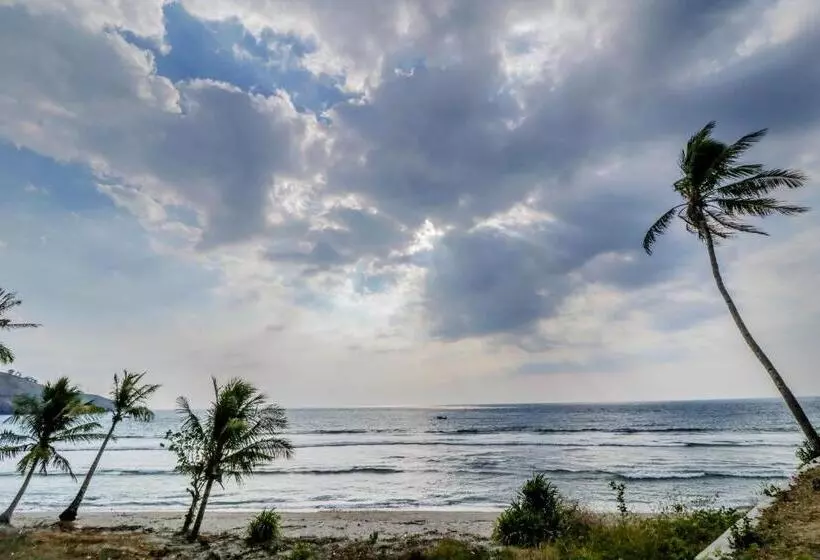 ホテル Senggigi Villas