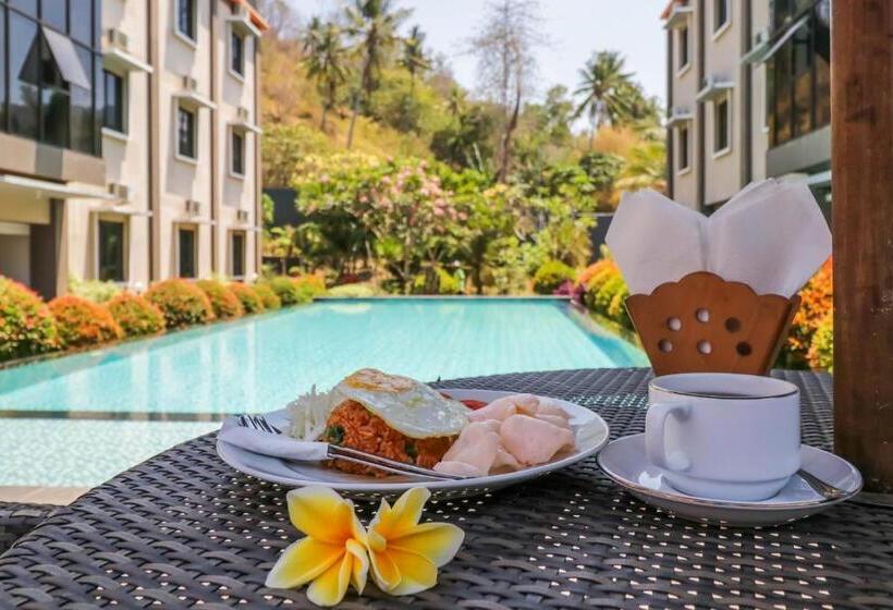 בית מלון כפרי Senggigi Villas