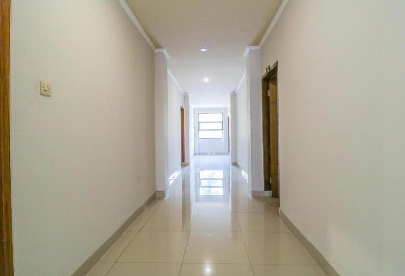 בית מלון כפרי Senggigi Villas