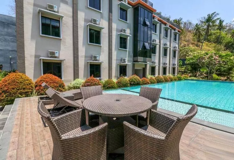 ホテル Senggigi Villas