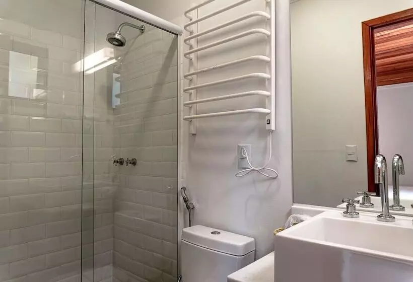 هتل Pousada Vila Jacaa