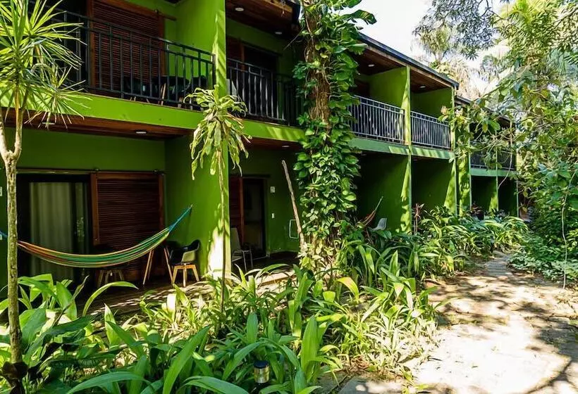 هتل Pousada Vila Jacaa