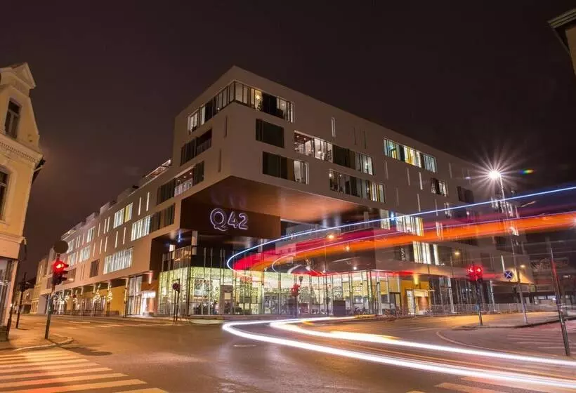 Hotelli Q42