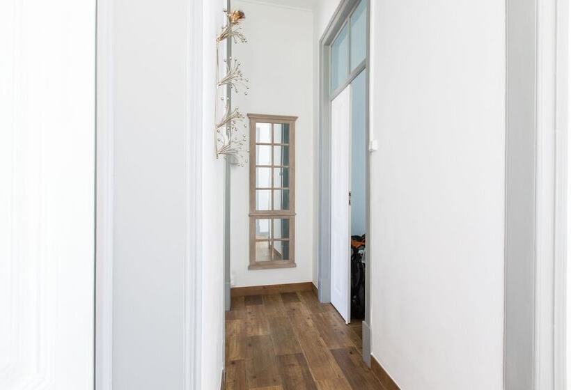 پانسیون Faro Cosy Guesthouse