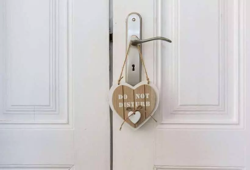 پانسیون Faro Cosy Guesthouse