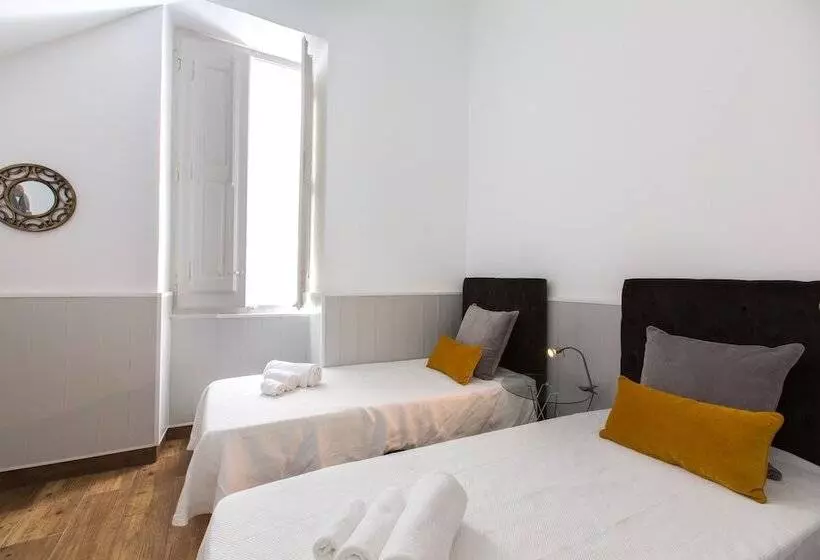 پانسیون Faro Cosy Guesthouse