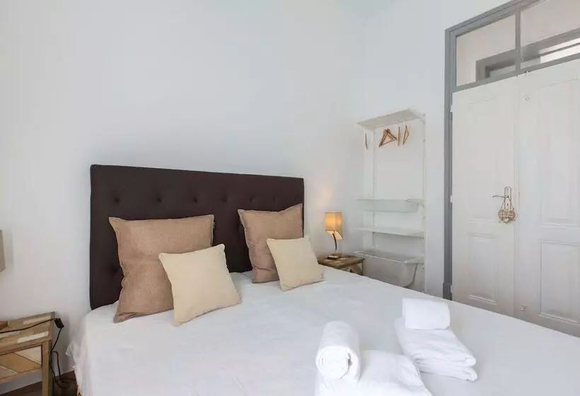 پانسیون Faro Cosy Guesthouse