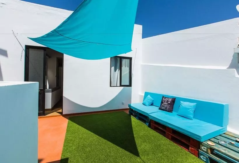 پانسیون Faro Cosy Guesthouse