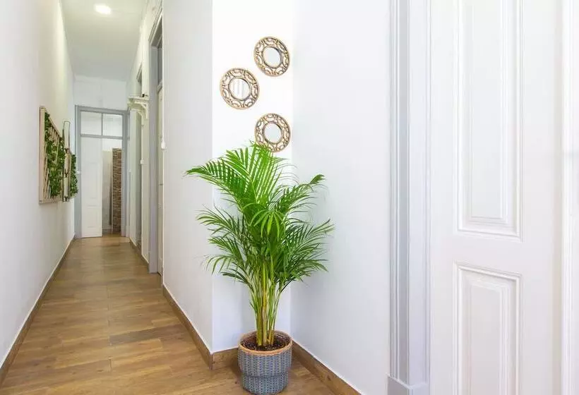 پانسیون Faro Cosy Guesthouse