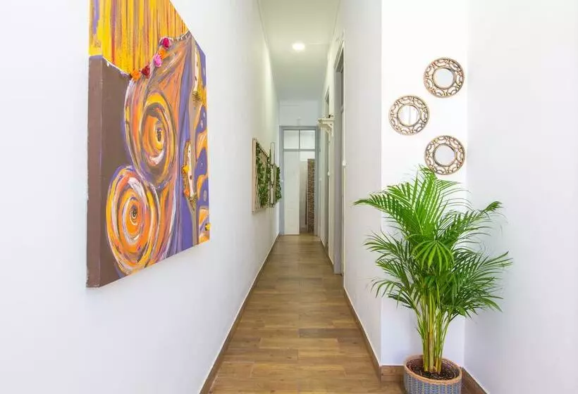 پانسیون Faro Cosy Guesthouse