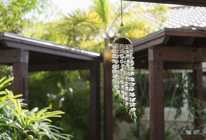 Costa Esmeralda Village