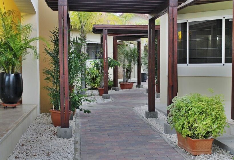 Costa Esmeralda Village