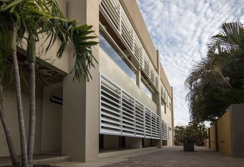 Costa Esmeralda Village