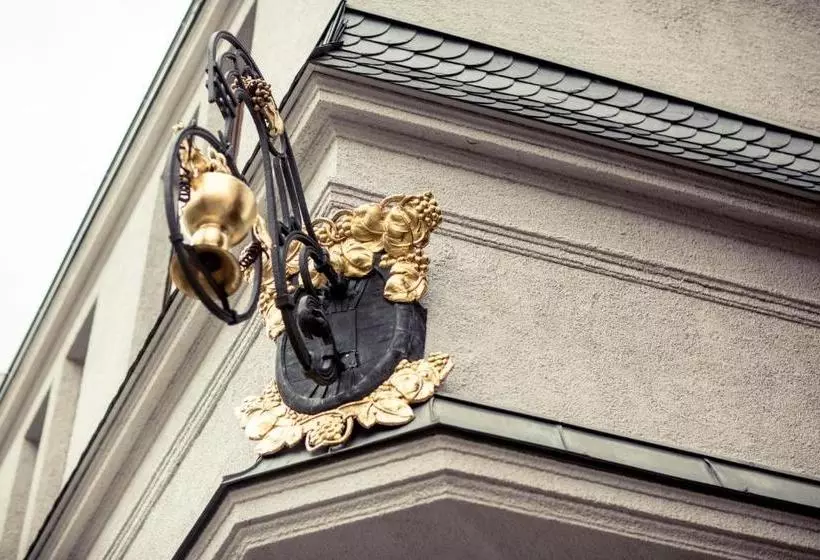 Hotelli Weinhaus Uhle