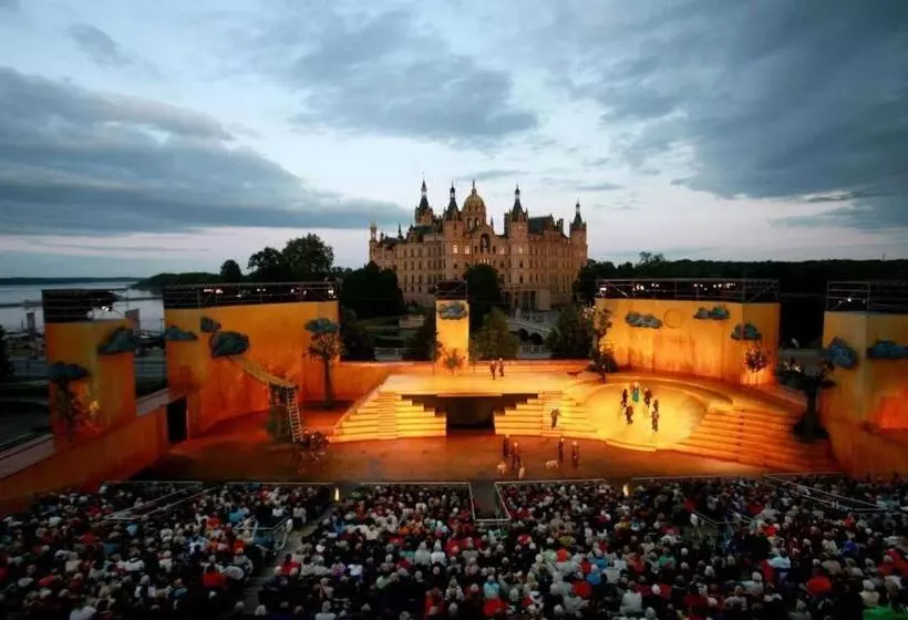 Hotelli Weinhaus Uhle