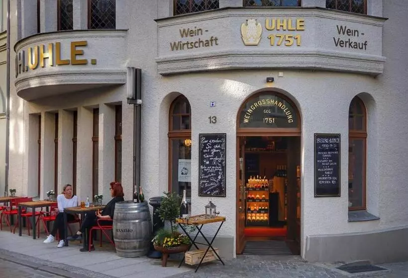 Hotelli Weinhaus Uhle