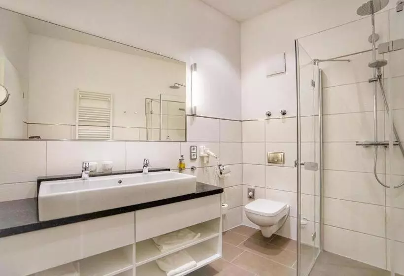 Hotelli Weinhaus Uhle