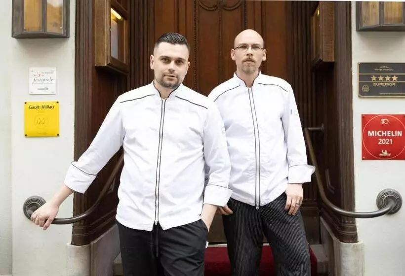 Hotelli Weinhaus Uhle