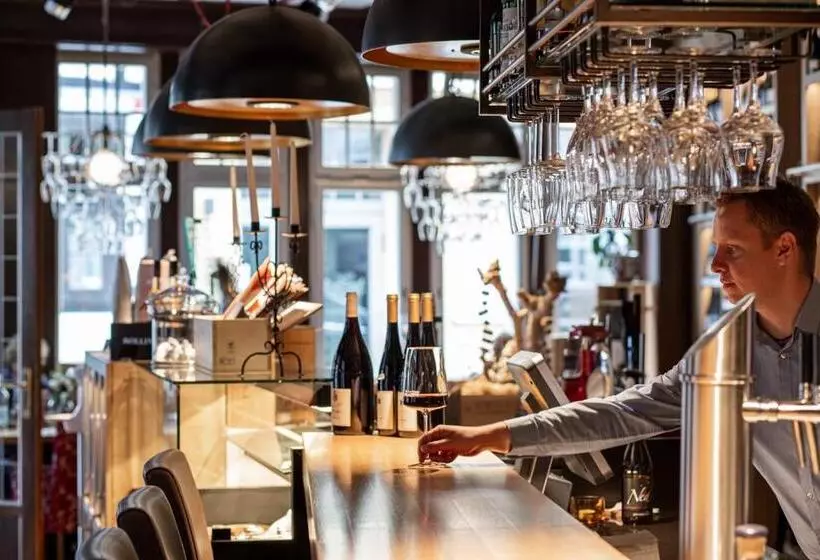 Hotelli Weinhaus Uhle