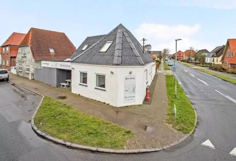 Justsleep Bed And Breakfast