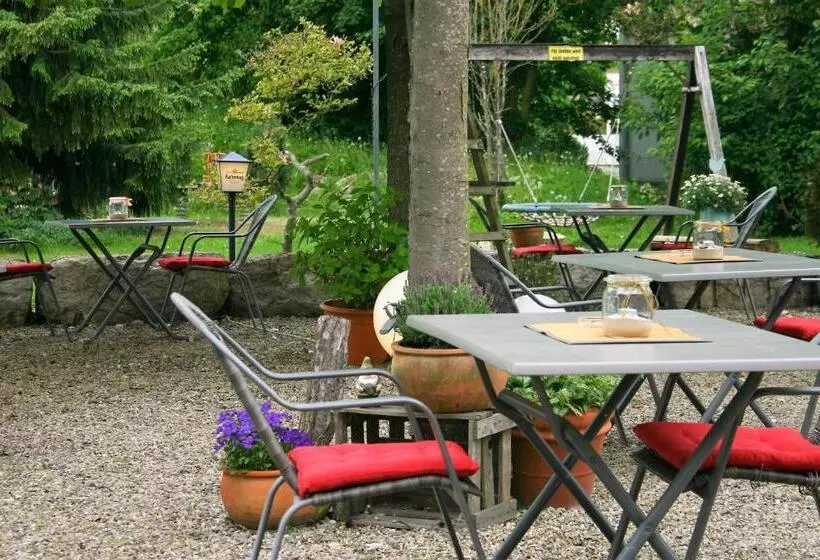 Majatalo Gastehaus Am Wasserpark