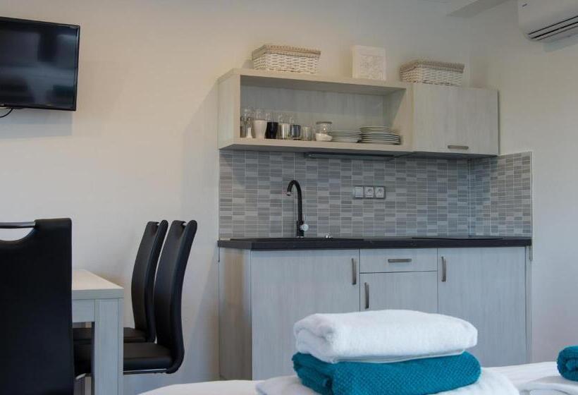 ペンション Villa Kiwi