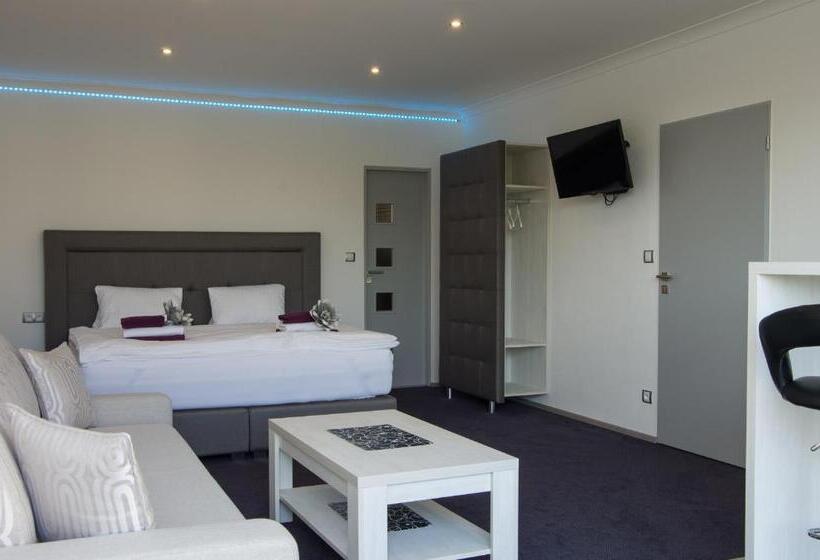 ペンション Villa Kiwi