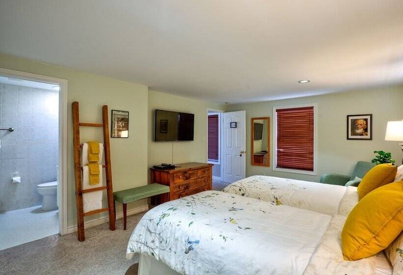 Finlay House Bed And Breakfast Niagara On The Lake