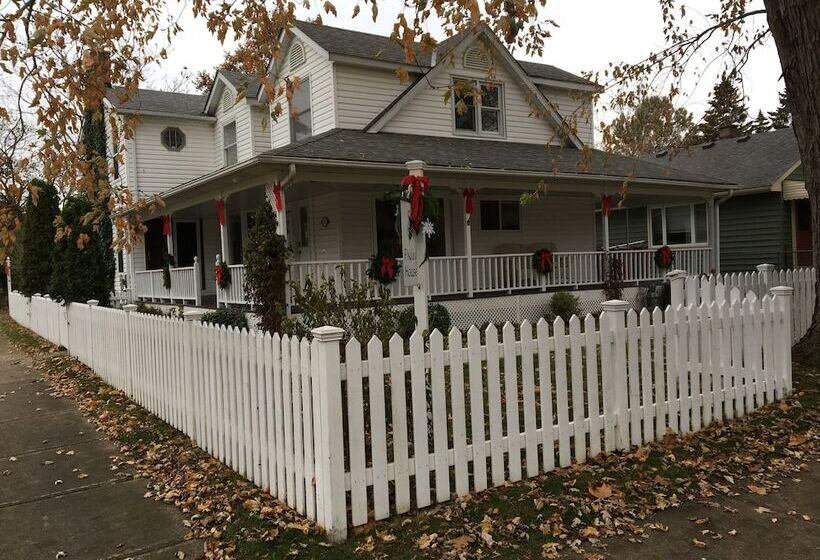 Finlay House Bed And Breakfast Niagara On The Lake