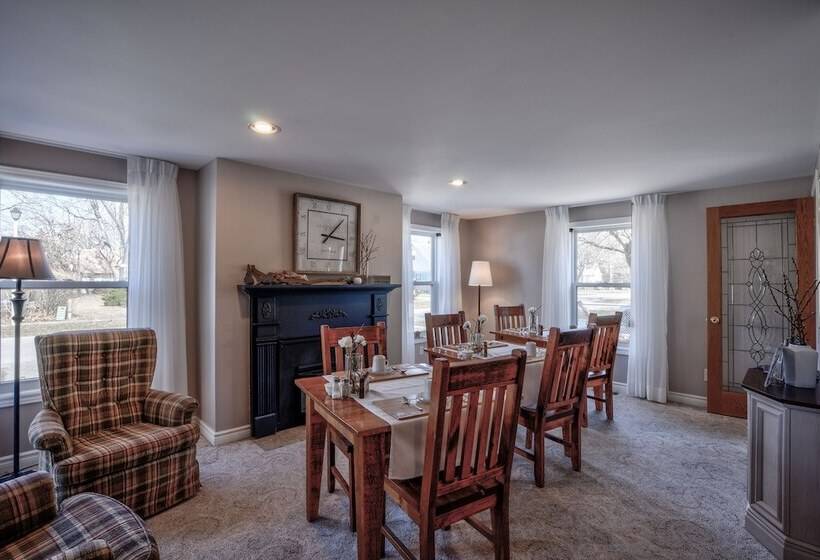 Finlay House Bed And Breakfast Niagara On The Lake