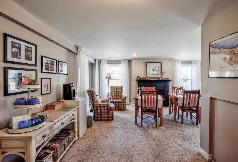 Finlay House Bed And Breakfast Niagara On The Lake