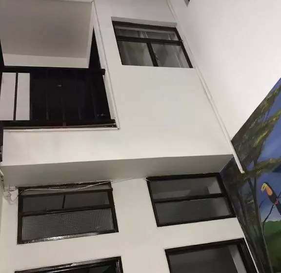 Hotelli Hostal El Eden Manizales