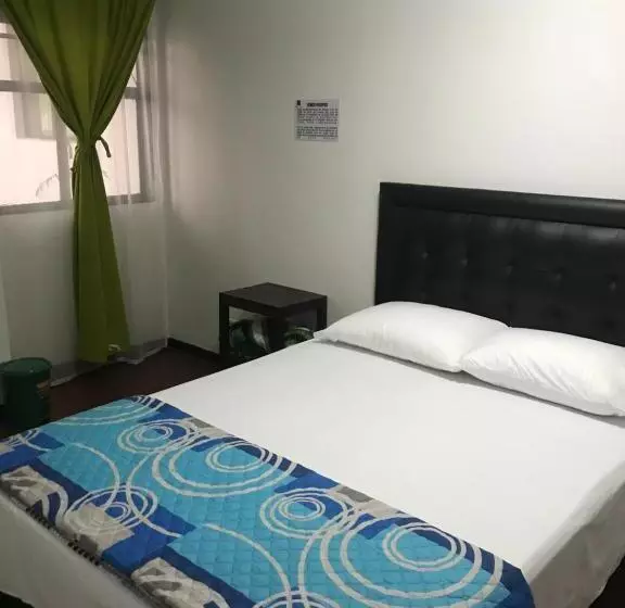 Hotelli Hostal El Eden Manizales