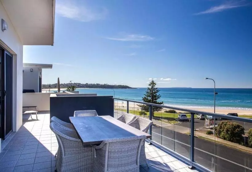 Mollymook Beachfront Executive Apartment